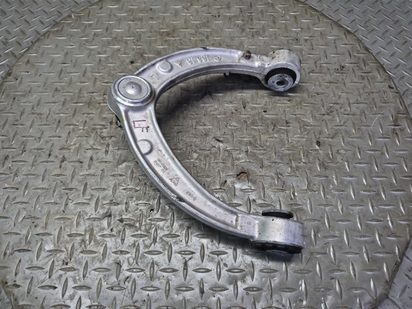 2012-2015 Mercedes X166 W166 ML AWD Front Left Aftermarket Control Arm Set