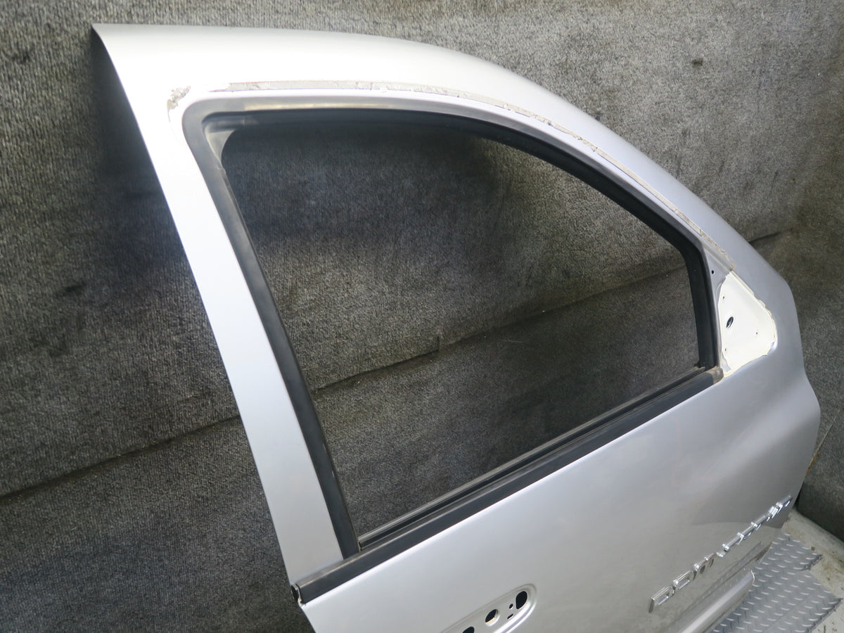 05-06 Dodge RAM 1500 DR Crew CAB SRT10 Front Right Door Shell Panel Damaged