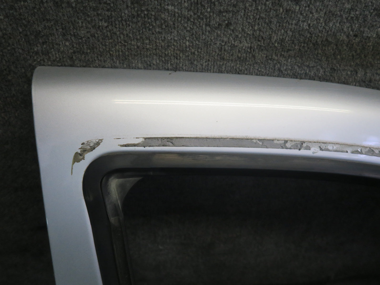 05-06 Dodge RAM 1500 DR Crew CAB SRT10 Front Right Door Shell Panel Damaged