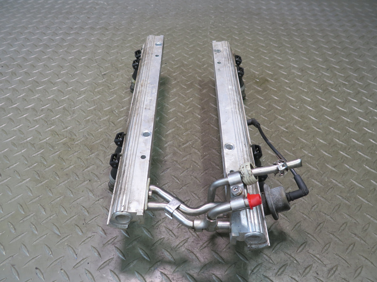92-93 Chevrolet Corvette C4 5.7L LT1 Engine Fuel Rail w Injectors Set 81K OEM