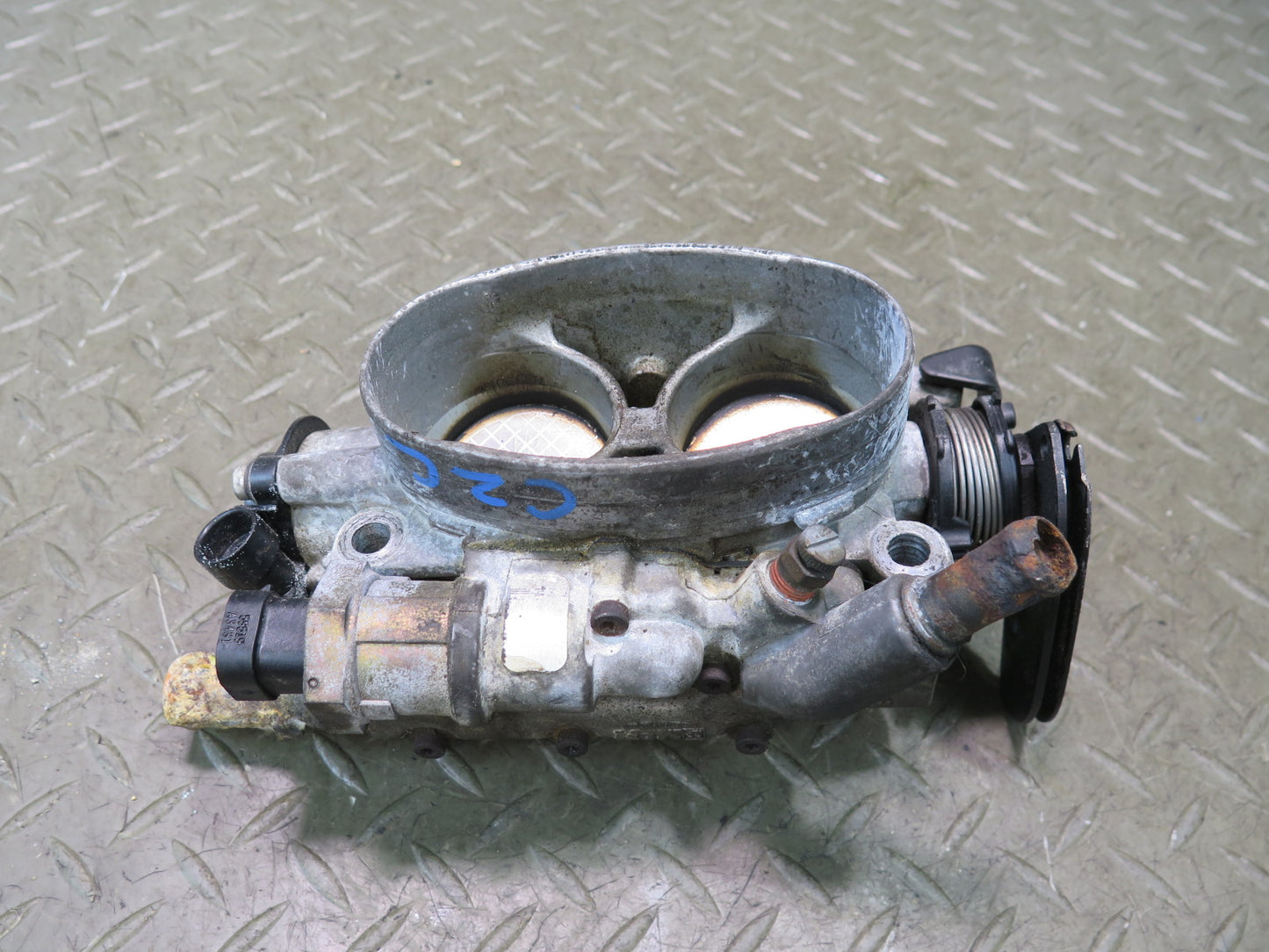 92-93 Chevrolet Corvette C4 V8 5.7L LT1 Engine Throttle Body 81K Miles OEM