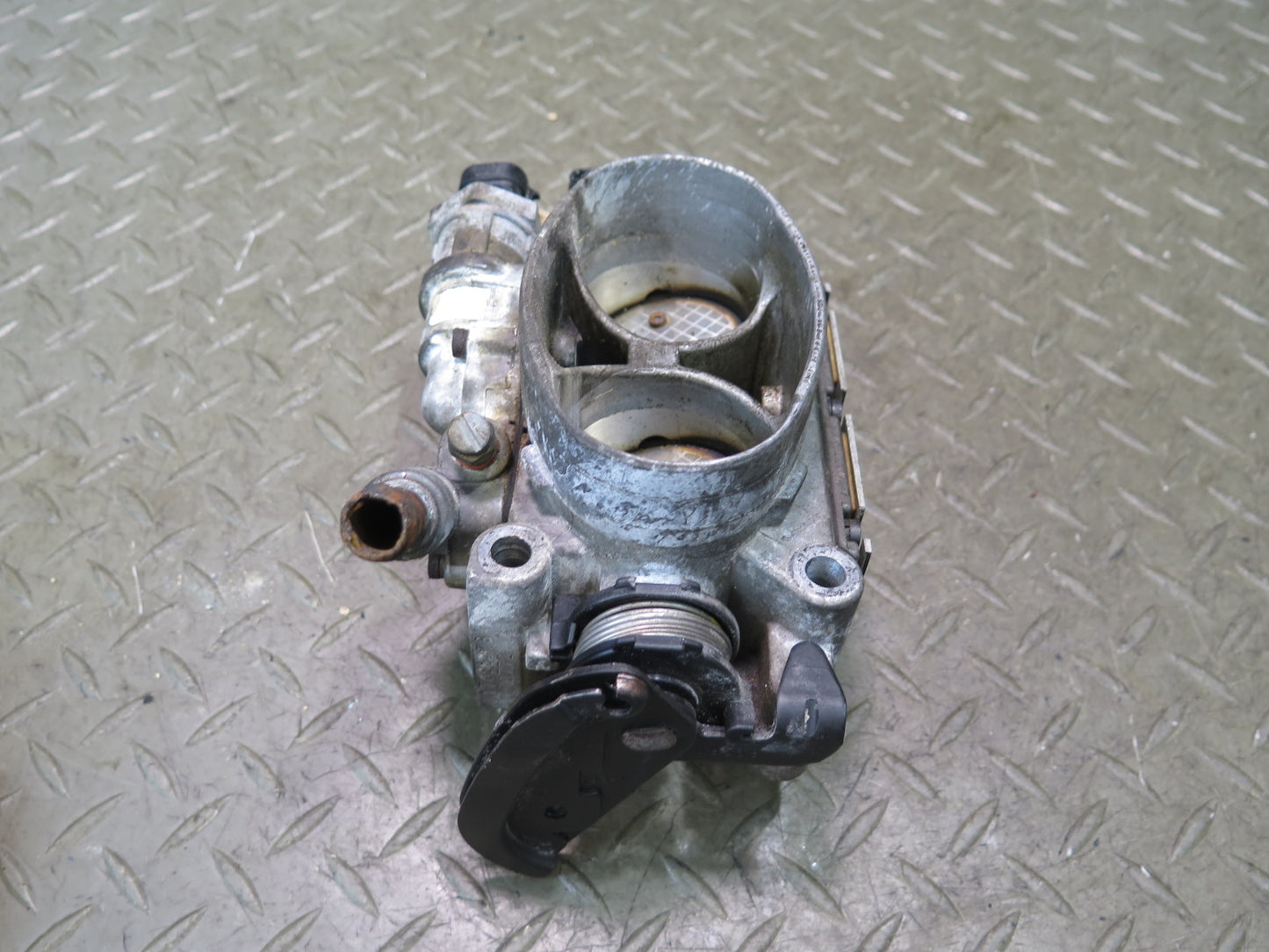 92-93 Chevrolet Corvette C4 V8 5.7L LT1 Engine Throttle Body 81K Miles OEM