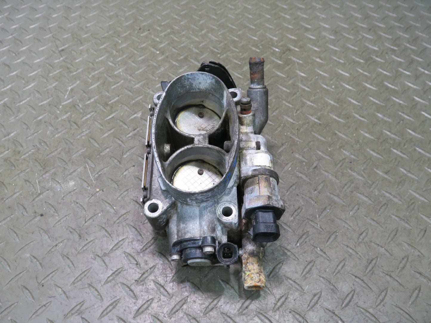 92-93 Chevrolet Corvette C4 V8 5.7L LT1 Engine Throttle Body 81K Miles OEM