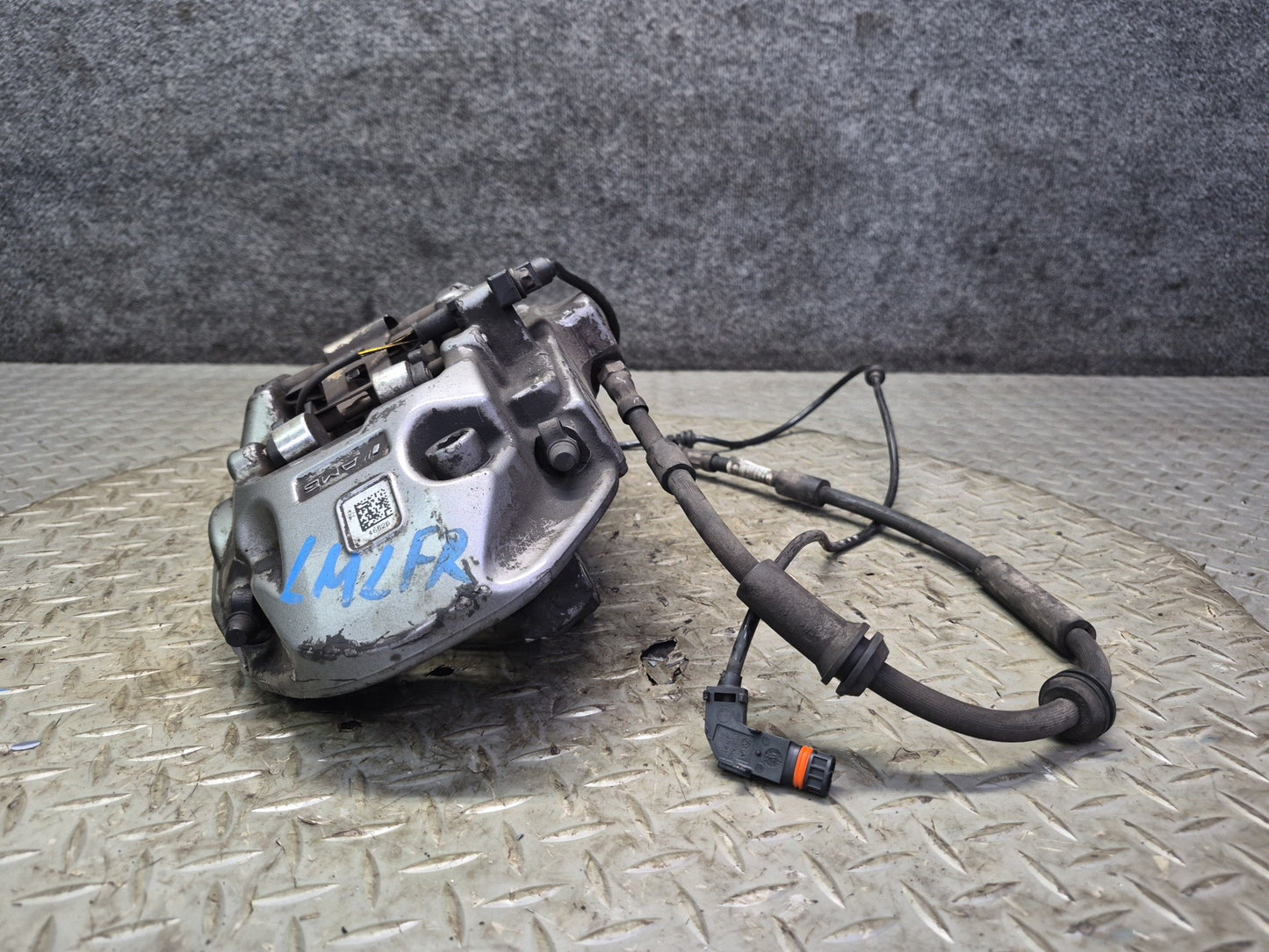 2012-2015 Mercedes X166 W166 ML AMG Front Left & Right Brake Caliper Set of 2