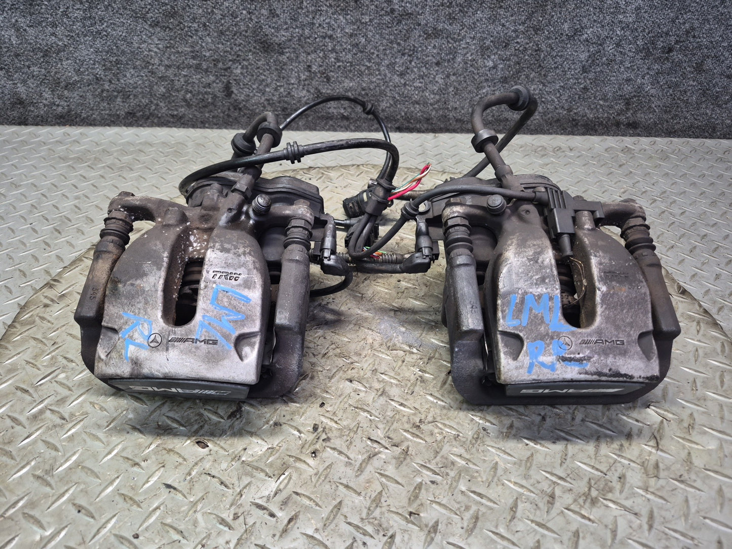 2012-2015 Mercedes X166 W166 ML AMG Rear Left & Right Brake Caliper Set of 2
