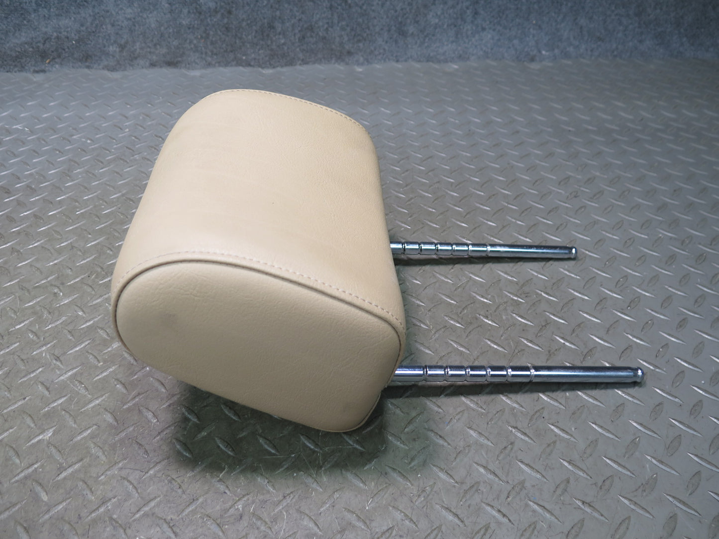 96-99 BMW E36 318iC 328iC Set of 2 Front Left & Right Seat Leather Headrest OEM