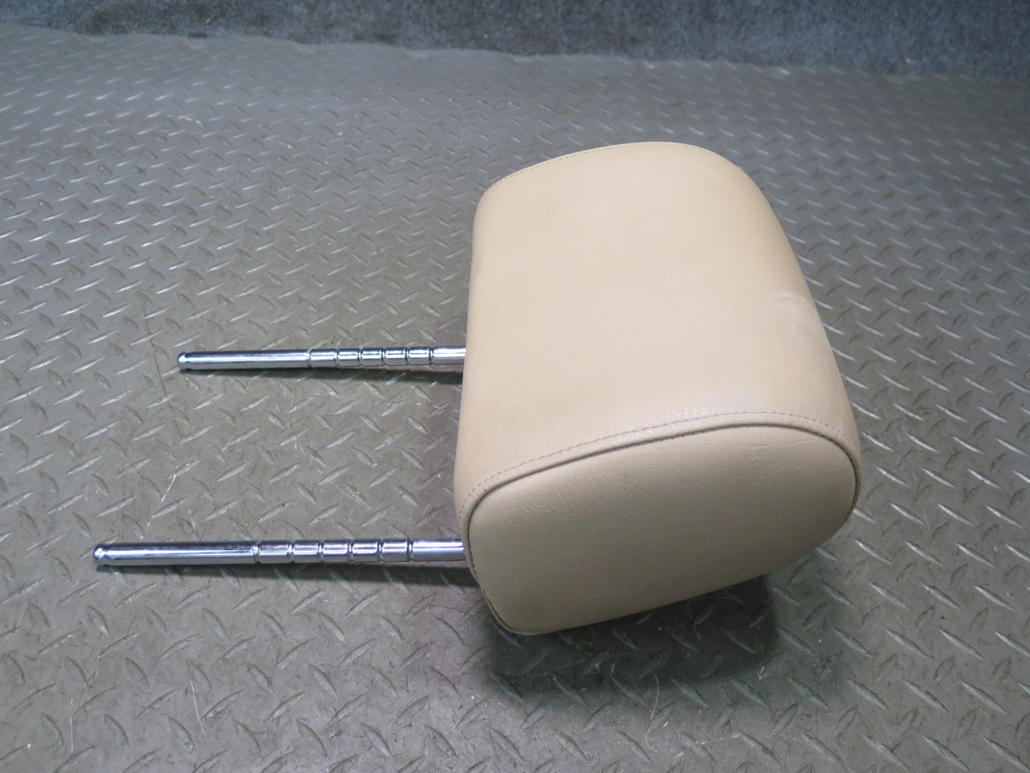 96-99 BMW E36 318iC 328iC Set of 2 Front Left & Right Seat Leather Headrest OEM