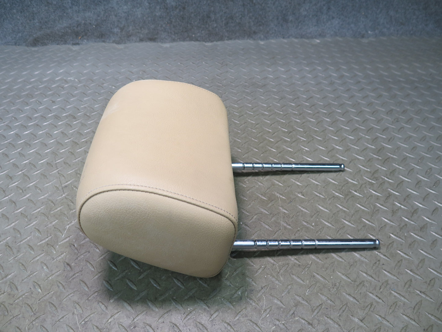 96-99 BMW E36 318iC 328iC Set of 2 Front Left & Right Seat Leather Headrest OEM
