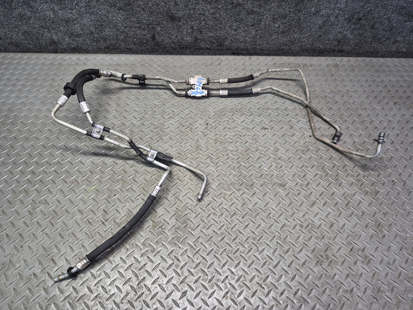 2012-2015 Mercedes W166 ML 722.9 Automatic Transmission Oil Cooler Hose Pipe