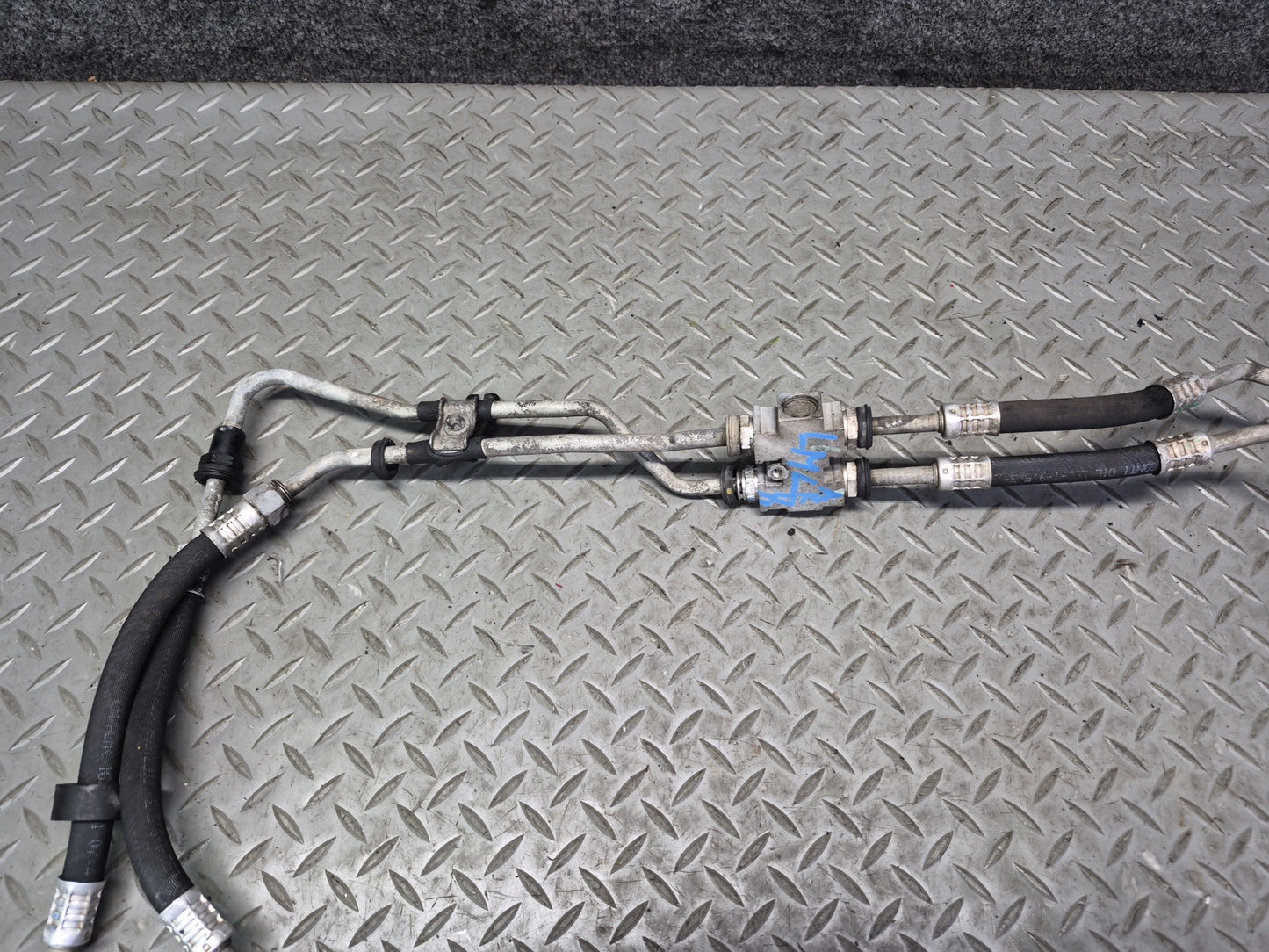 2012-2015 Mercedes W166 ML 722.9 Automatic Transmission Oil Cooler Hose Pipe