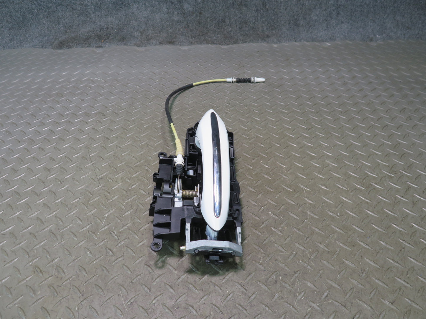 2011-2016 BMW F10 M5 Front Right Door Exterior Handle w Keyless Entry