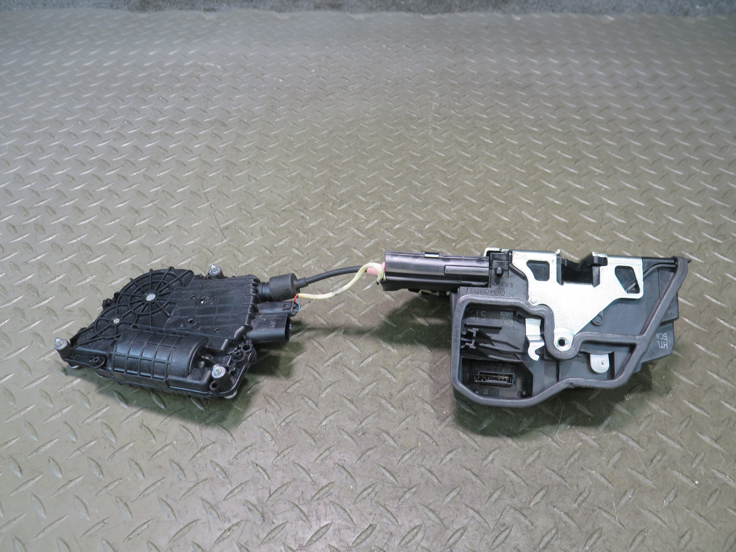 2011-2016 BMW F10 F11 M5 Rear Left Door Lock Latch Actuator w Soft Close