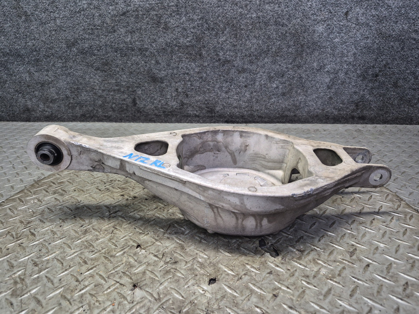 09-20 Nissan 370Z Z34 Set of 4 Rear Left Upper & Lower Control Arm OEM