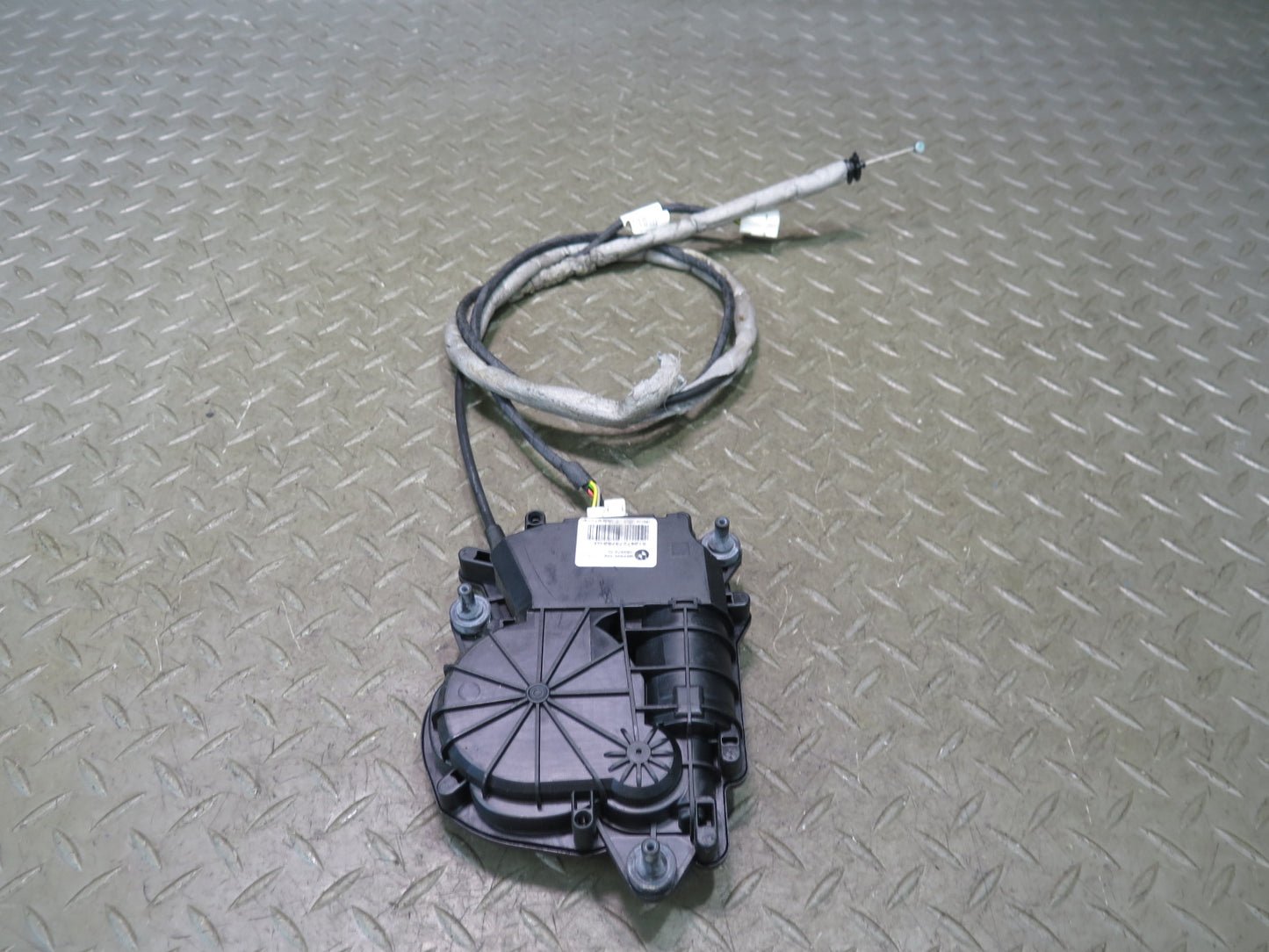 2011-2016 BMW F07 F10 M5 Rear Trunk Lid Lock Power Actuator Drive Motor OEM