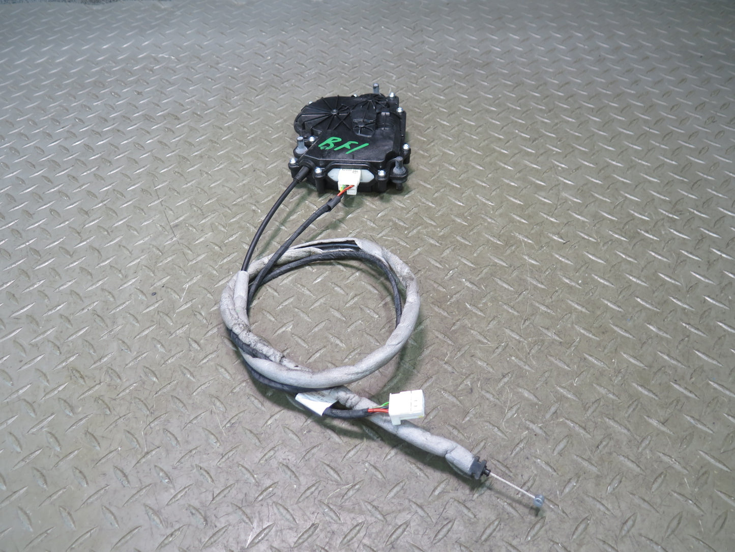 2011-2016 BMW F07 F10 M5 Rear Trunk Lid Lock Power Actuator Drive Motor OEM