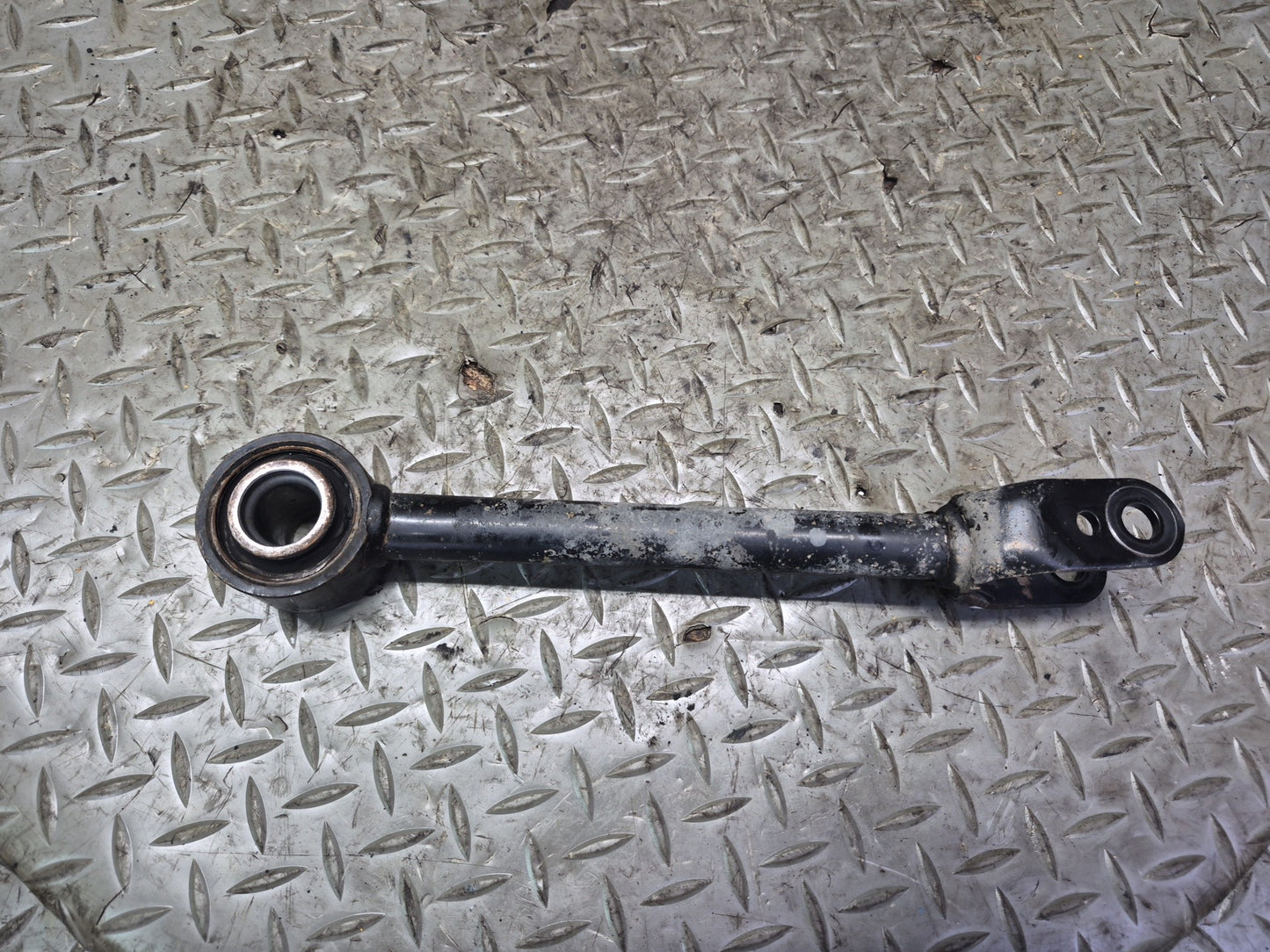 09-20 Nissan 370Z Z34 Set of 2 Rear Right Control Arm OEM