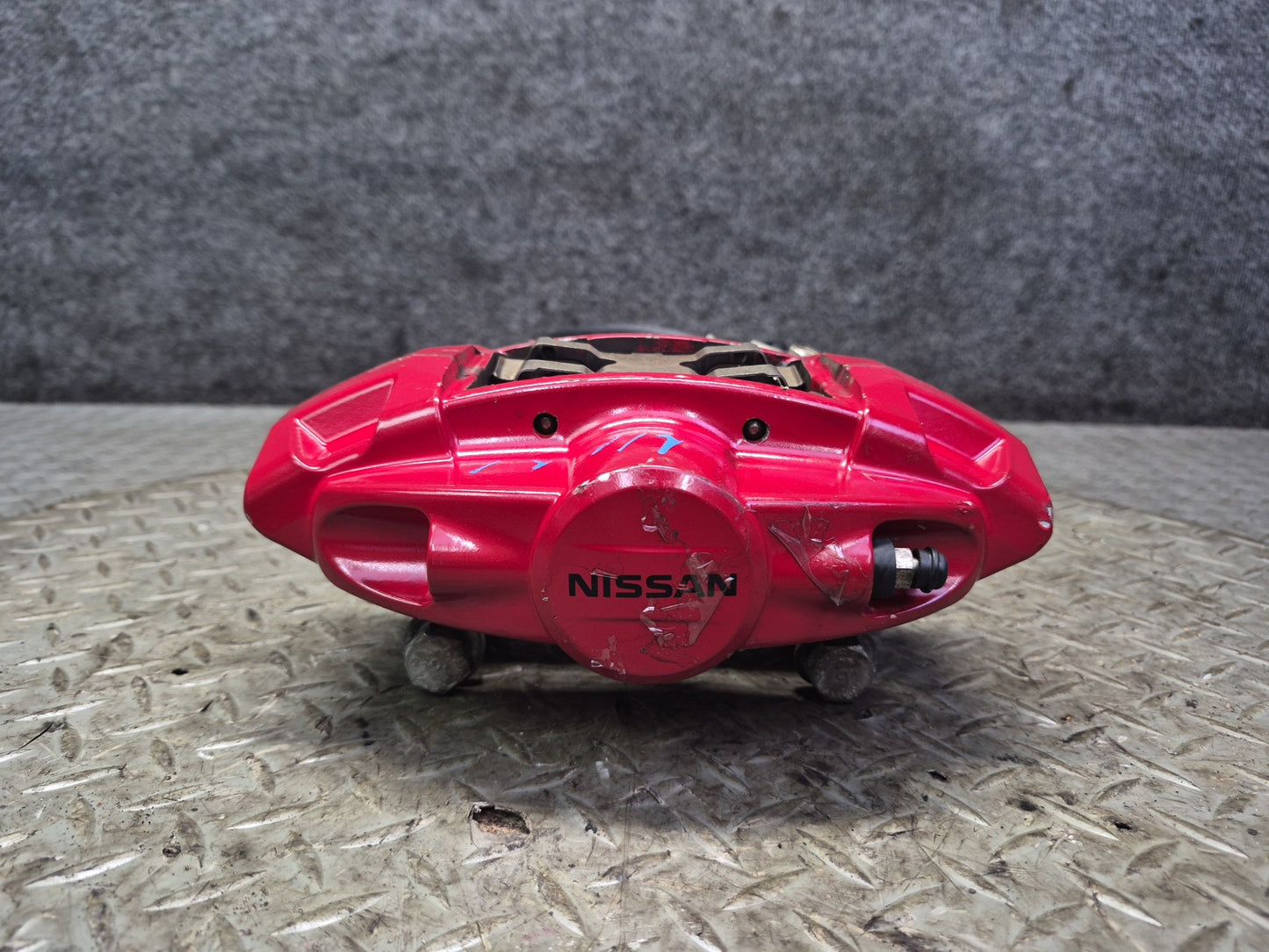 10-20 Nissan Z34 370Z Rear Left & Right Sport Brake Caliper Set Akebono OEM