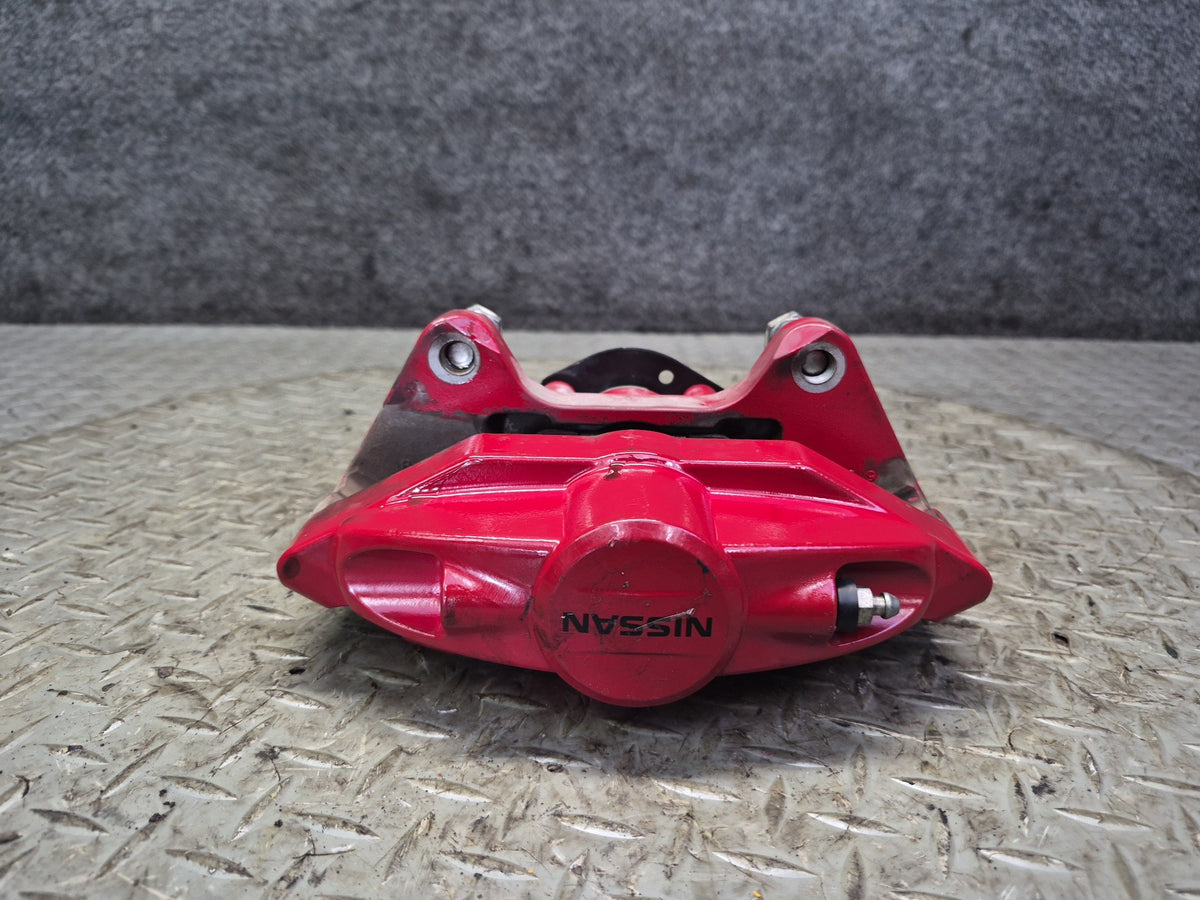 10-20 Nissan Z34 370Z Rear Left & Right Sport Brake Caliper Set Akebono OEM