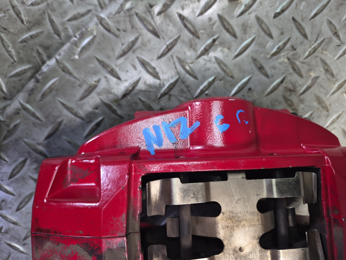 10-20 Nissan Z34 370Z Rear Left & Right Sport Brake Caliper Set Akebono OEM