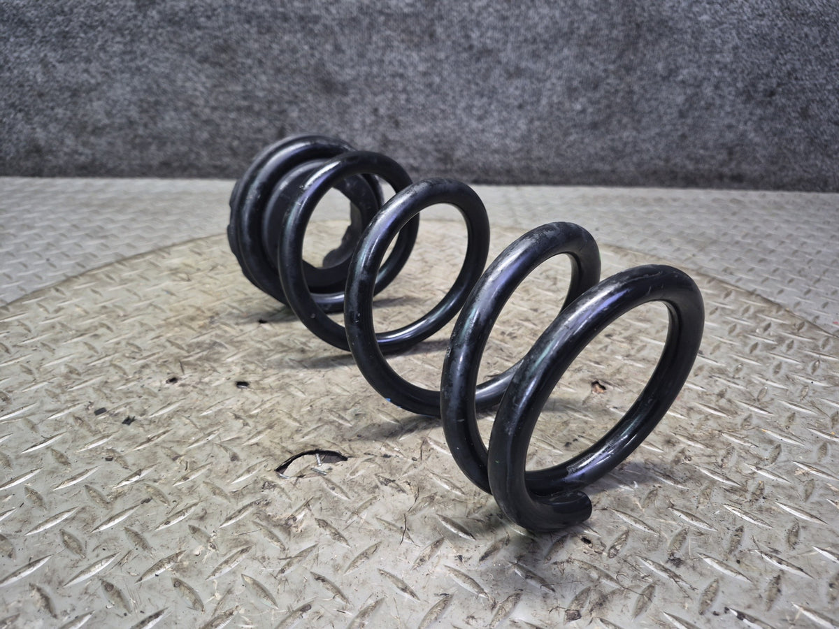09-20 Nissan 370Z Z34 Nismo Coupe Set of 2 Rear Left & Right Coil Spring OEM