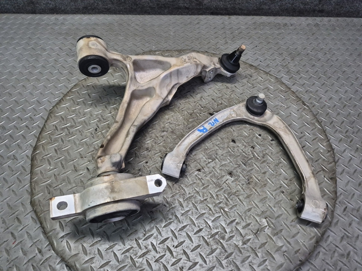 09-20 Nissan Z34 370Z Set of 2 Front Left Upper & Lower Control Arm OEM