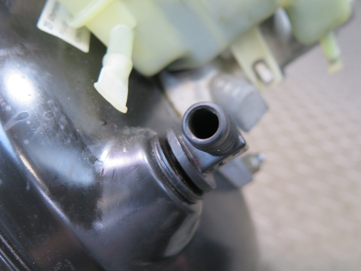 1998 BMW E39 540i Brake Master Cylinder Booster Fluid Reservoir OEM