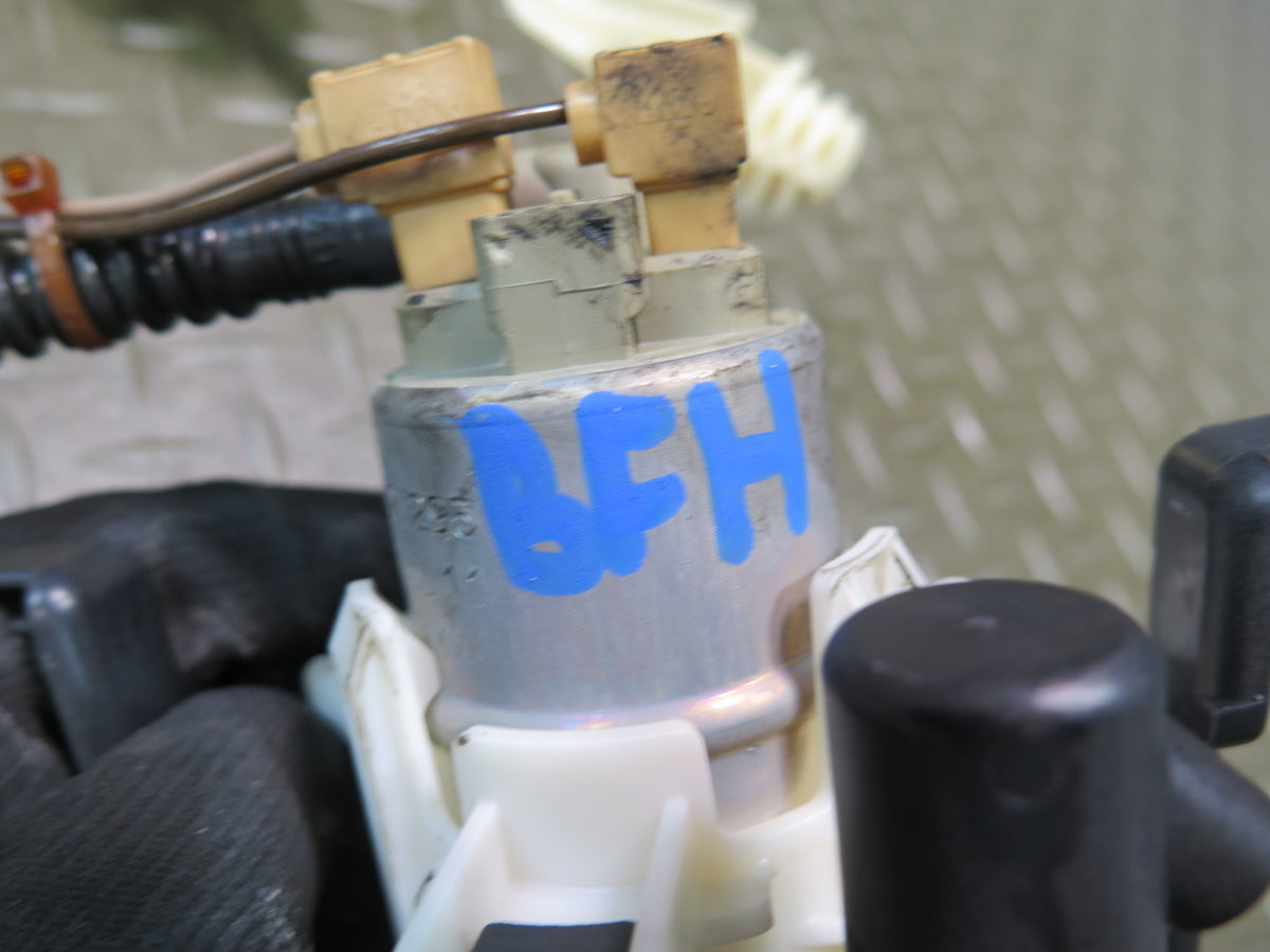 97-98 BMW E39 540i M62 Set of 2 Fuel Pump Level Sensor Sending Unit OEM
