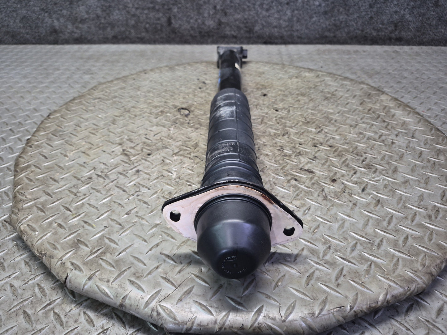 15-20 Nissan Z34 370Z Nismo Set of 2 Rear Left & Right Strut Shock Absorber OEM
