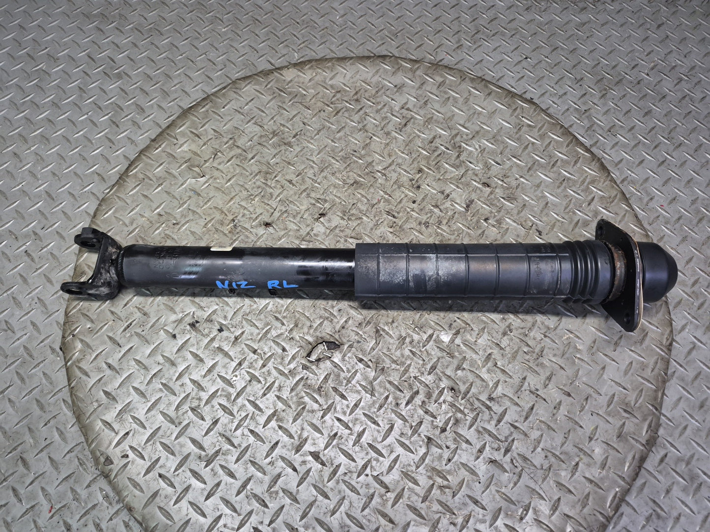 15-20 Nissan Z34 370Z Nismo Set of 2 Rear Left & Right Strut Shock Absorber OEM