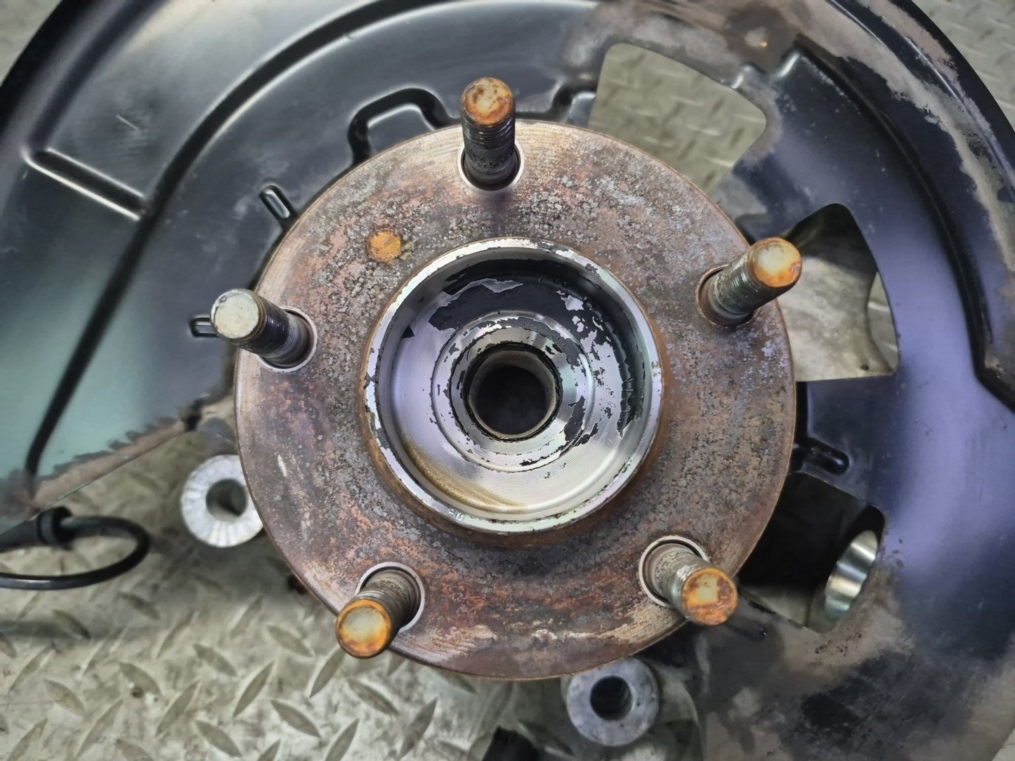 13-20 Nissan Z34 370Z Front Left Spindle Knuckle Wheel Hub Bearing OEM