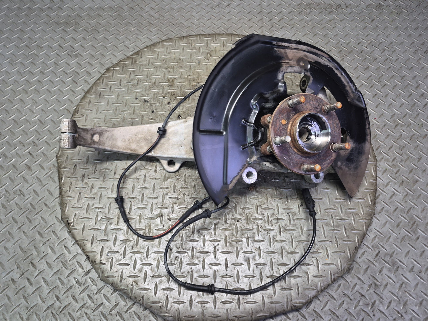 13-20 Nissan Z34 370Z Front Left Spindle Knuckle Wheel Hub Bearing OEM