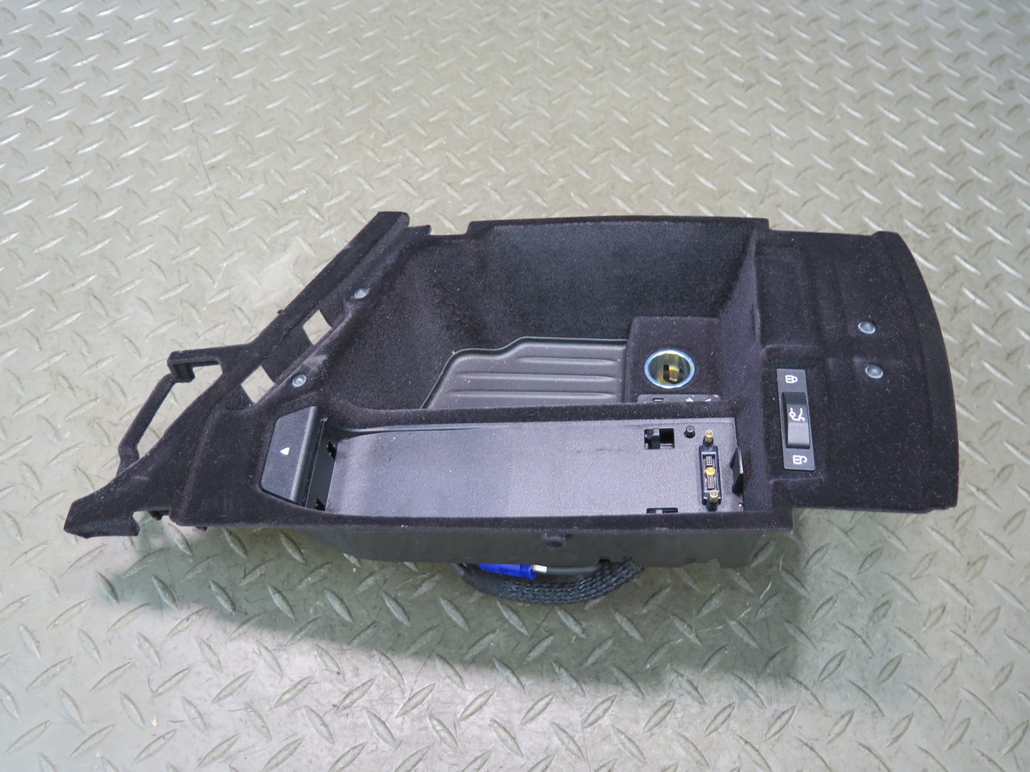 2012-2016 BMW F10 M5 Center Console Compartment Storage w USB Port & AUX