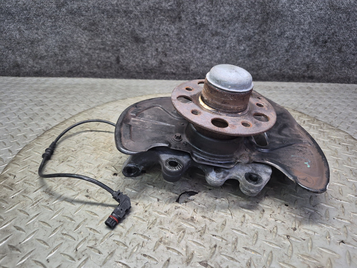 05-11 Mercedes R171 SLK RWD Front Right Spindle Knuckle Wheel Hub Bearing OEM