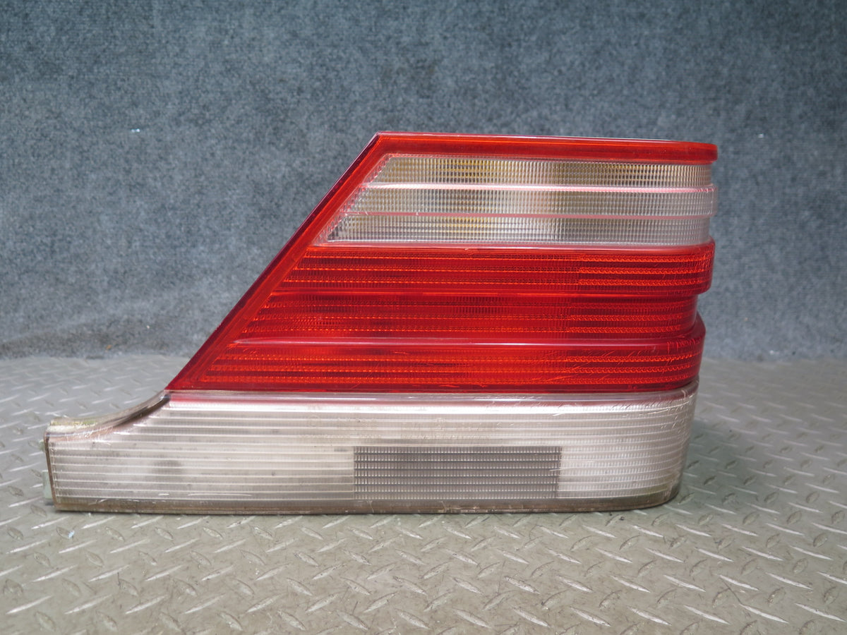 97-99 Mercedes W140 S420 S500 Sedan Rear Right Tail Light Lamp Damaged