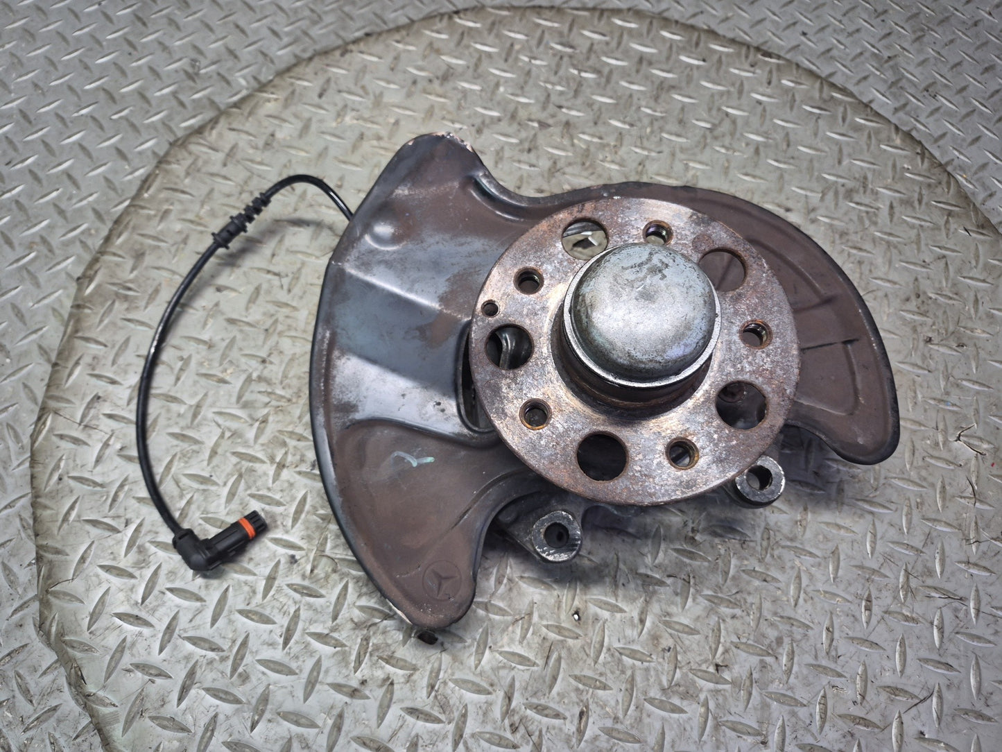 05-11 Mercedes R171 SLK RWD Front Left Spindle Knuckle Wheel Hub Bearing OEM