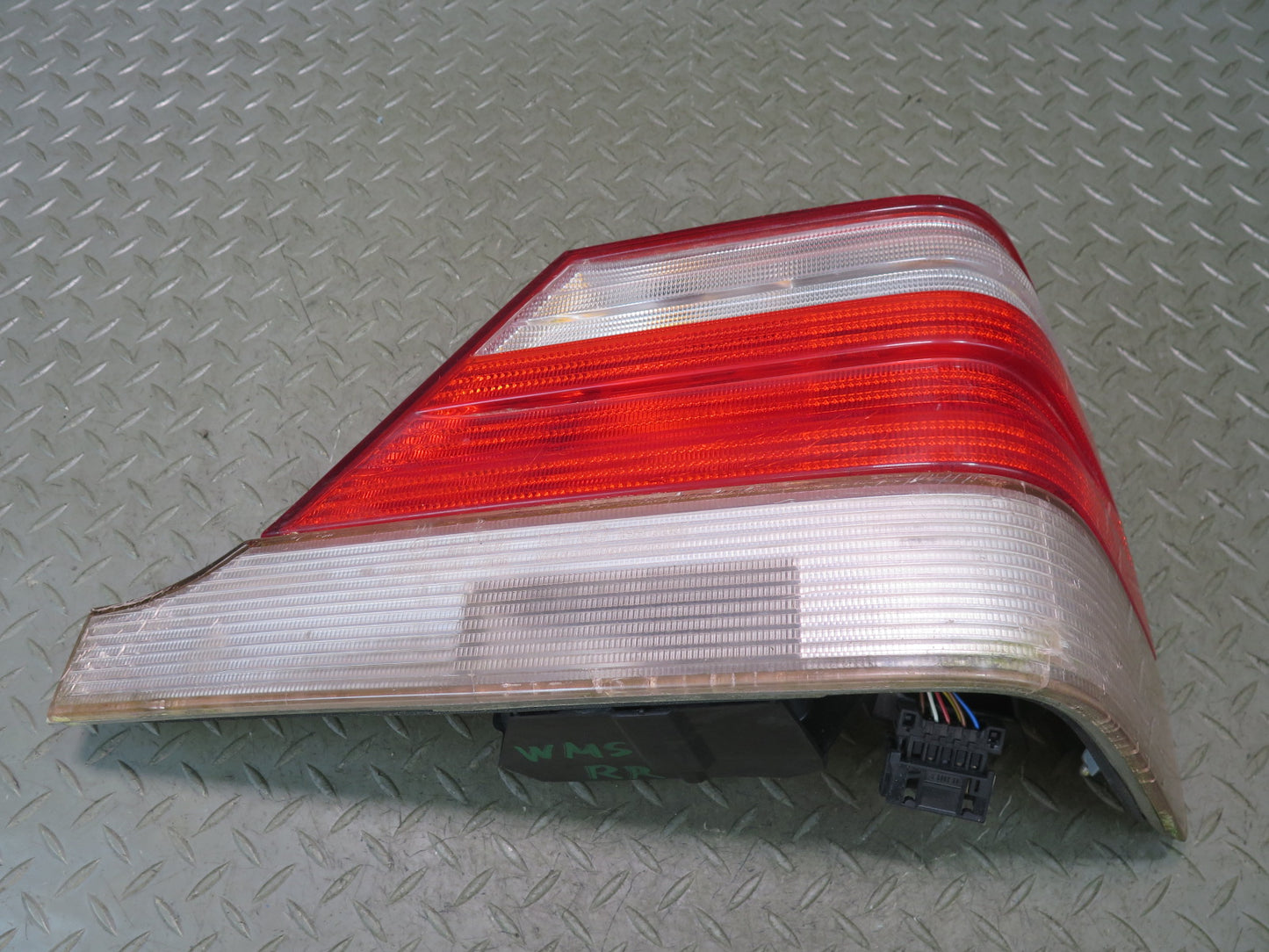 97-99 Mercedes W140 S420 S500 Sedan Rear Right Tail Light Lamp Damaged