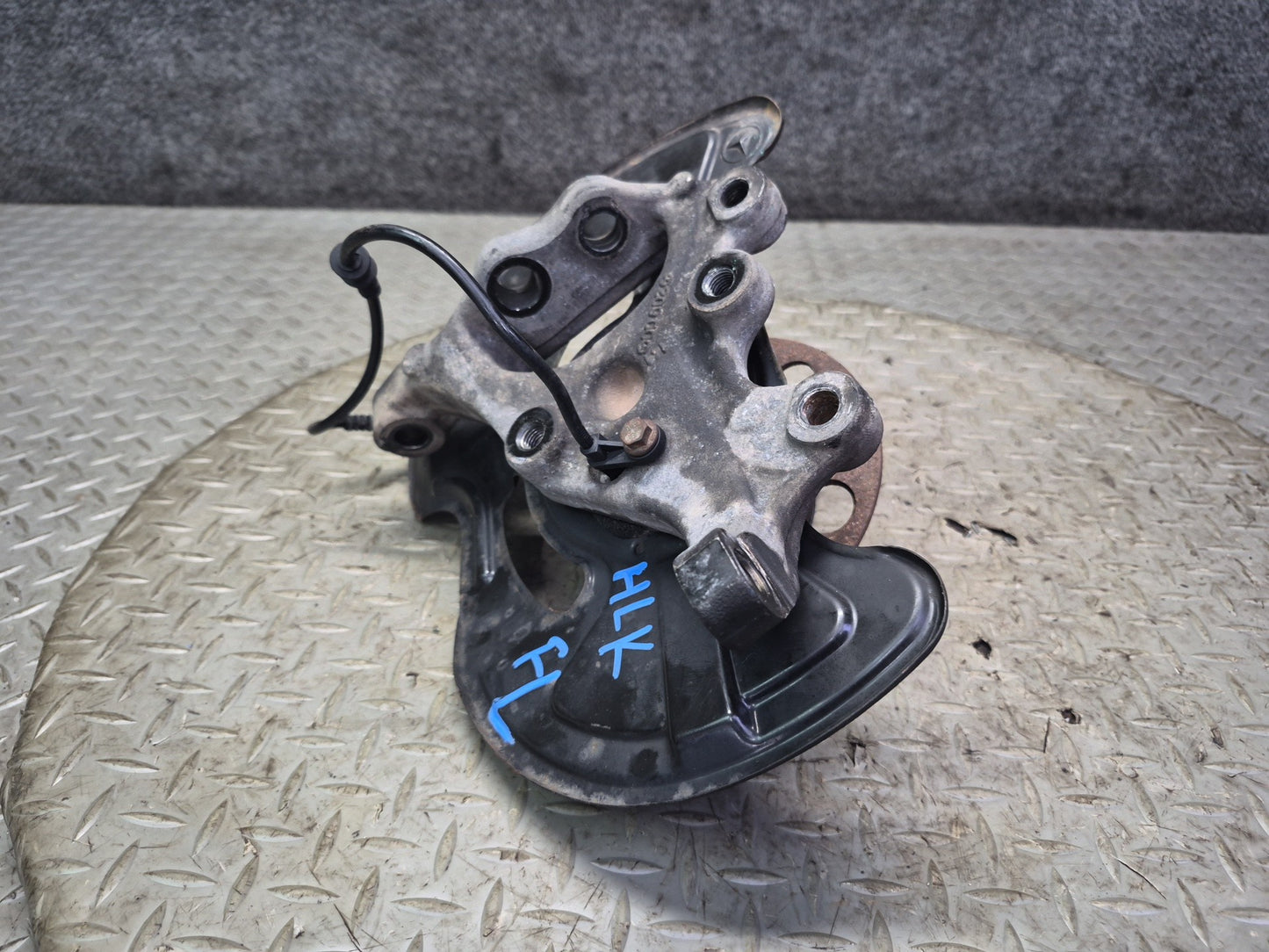 05-11 Mercedes R171 SLK RWD Front Left Spindle Knuckle Wheel Hub Bearing OEM
