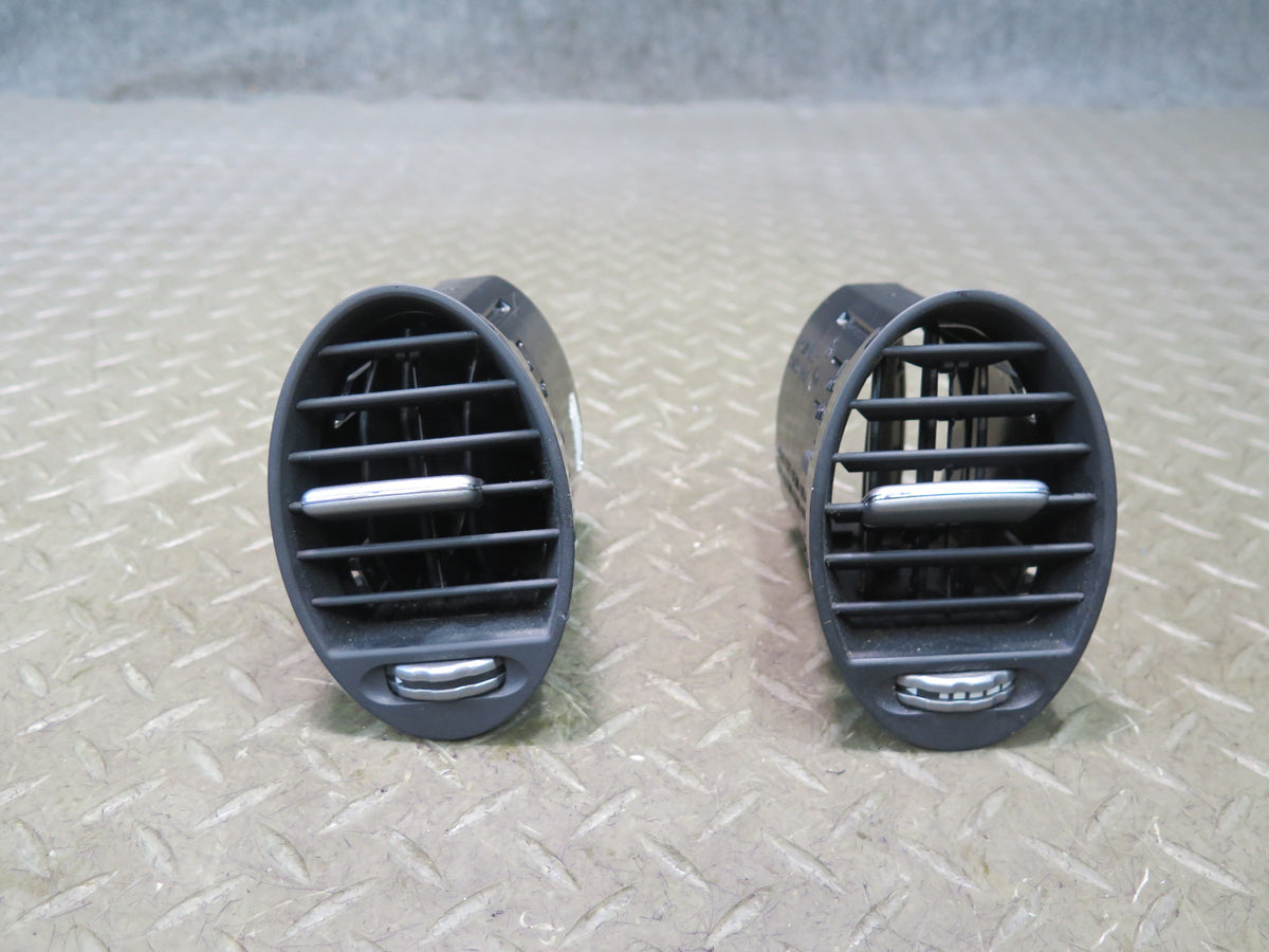 05-11 Mercedes R171 Slk-class Set of 2 Dash Left & Right A/C Air Vent OEM
