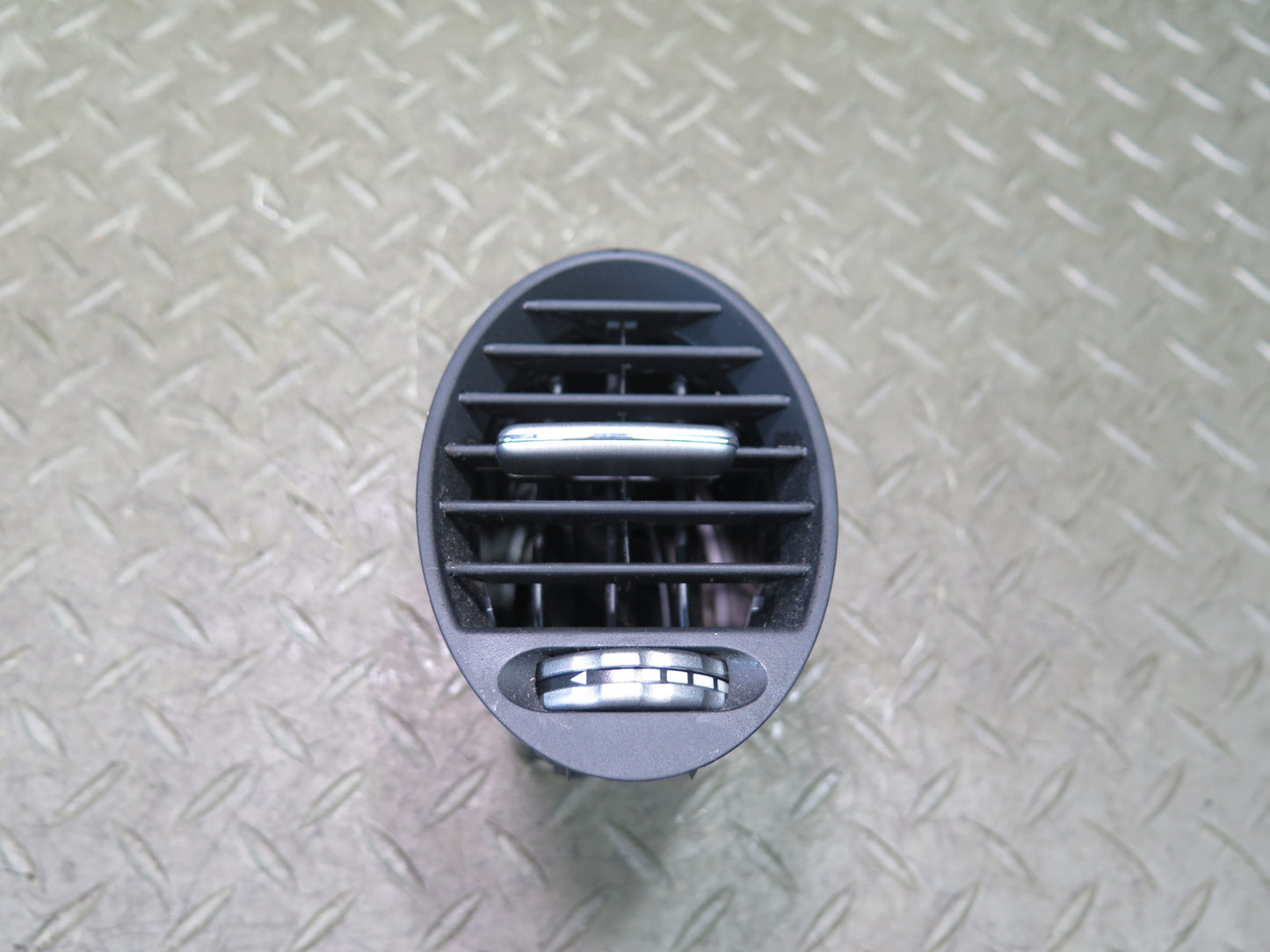 05-11 Mercedes R171 Slk-class Set of 2 Dash Left & Right A/C Air Vent OEM