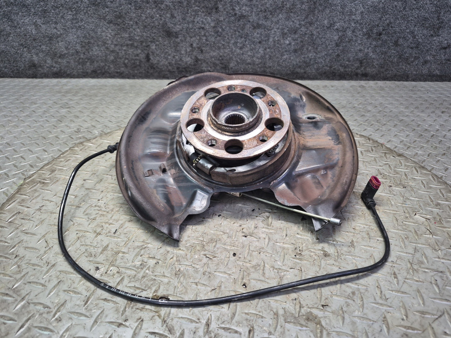 05-11 Mercedes R171 Slk-class Rear Right Spindle Knuckle Wheel Hub Bearing OEM