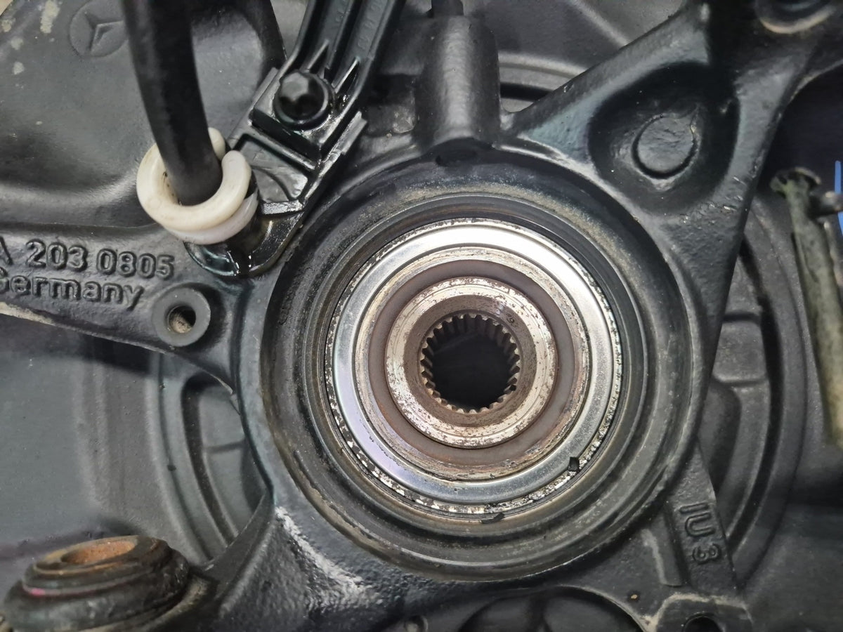 05-11 Mercedes R171 Slk-class Rear Right Spindle Knuckle Wheel Hub Bearing OEM