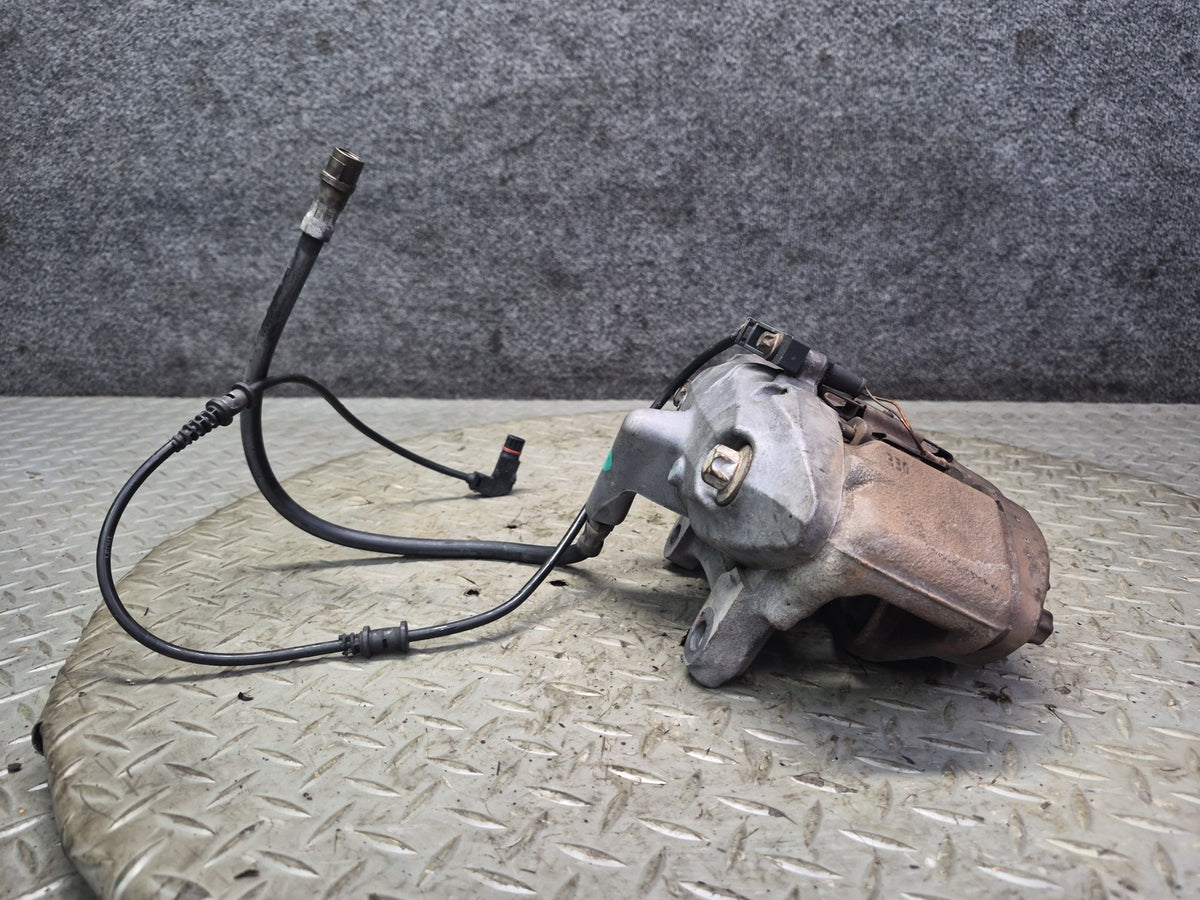 05-11 Mercedes R171 SLK RWD Set of 2 Front Brembo Brake Caliper OEM
