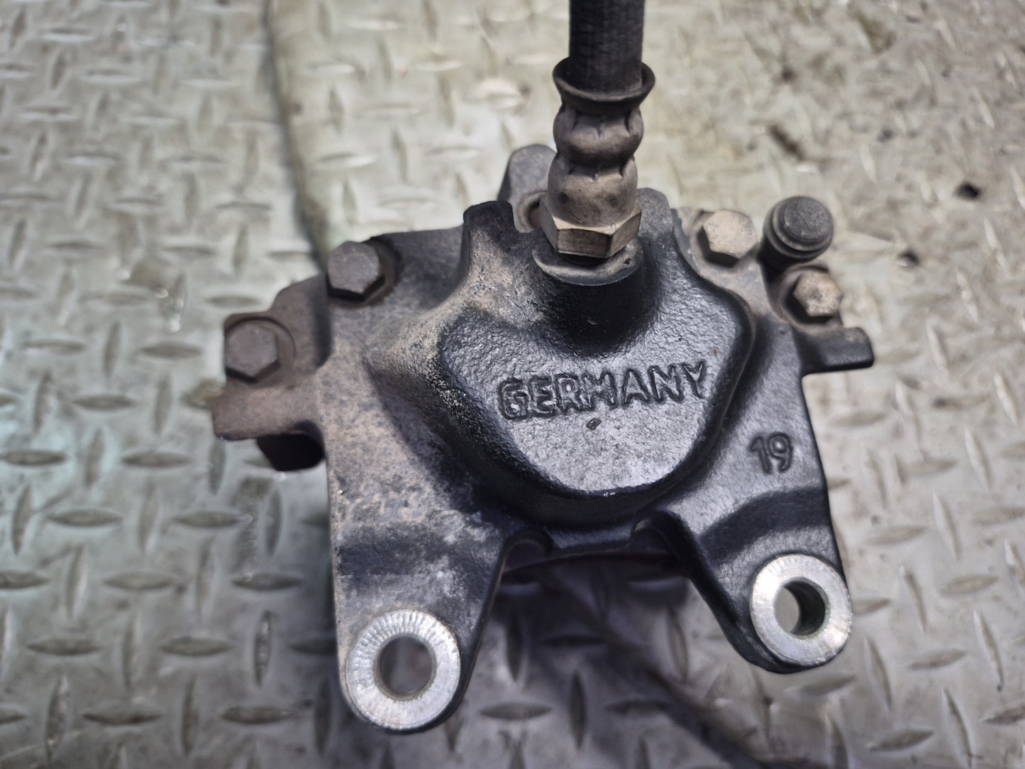 05-11 Mercedes R171 SLK RWD Set of 2 Rear Left & Right Brake Caliper OEM