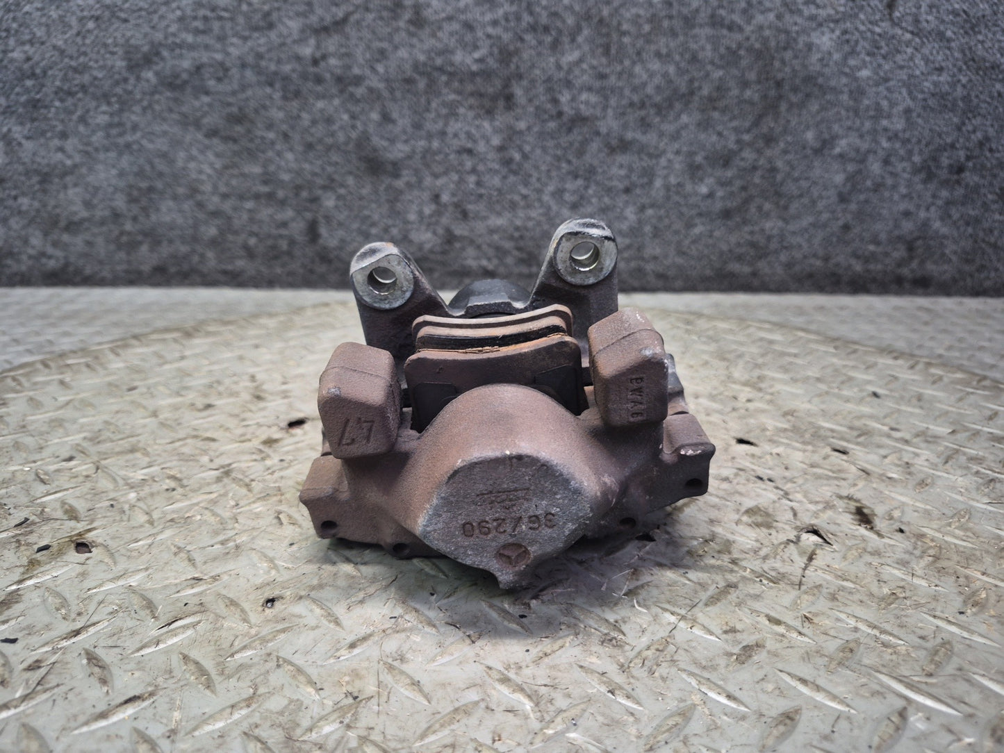 05-11 Mercedes R171 SLK RWD Set of 2 Rear Left & Right Brake Caliper OEM