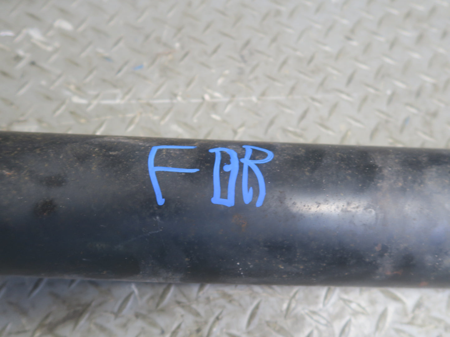05-06 Dodge RAM SRT10 DR 4x2 A/T Rear Driveshaft Drive Shaft 05037625AA OEM