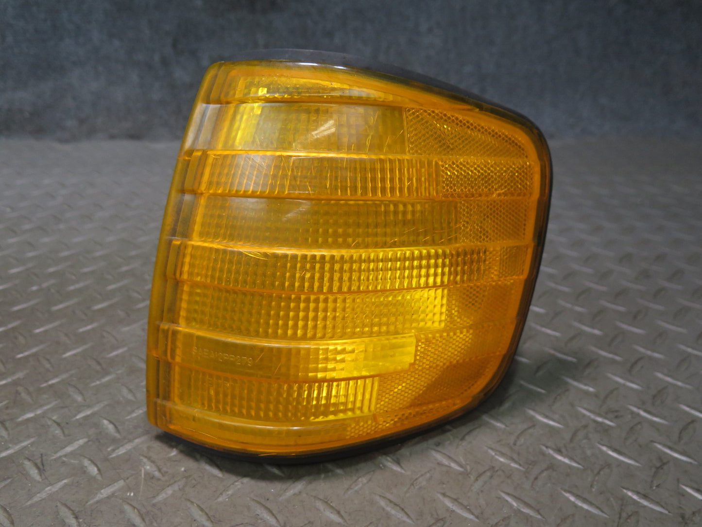 86-91 Mercedes W126 Front Left & Right Corner Turn Signal Light Lamp Set Damaged