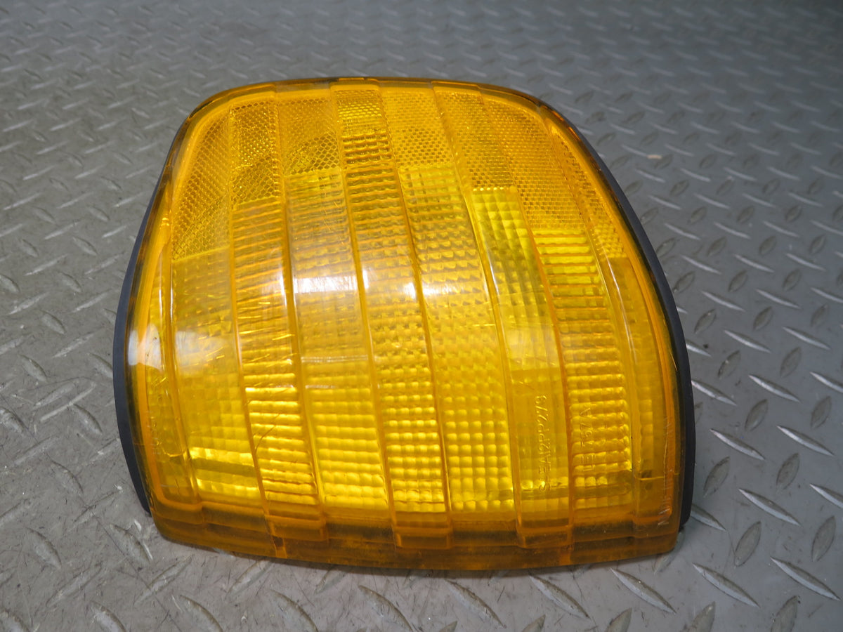 86-91 Mercedes W126 Front Left & Right Corner Turn Signal Light Lamp Set Damaged