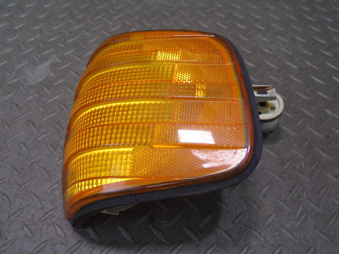 86-91 Mercedes W126 Front Left & Right Corner Turn Signal Light Lamp Set Damaged