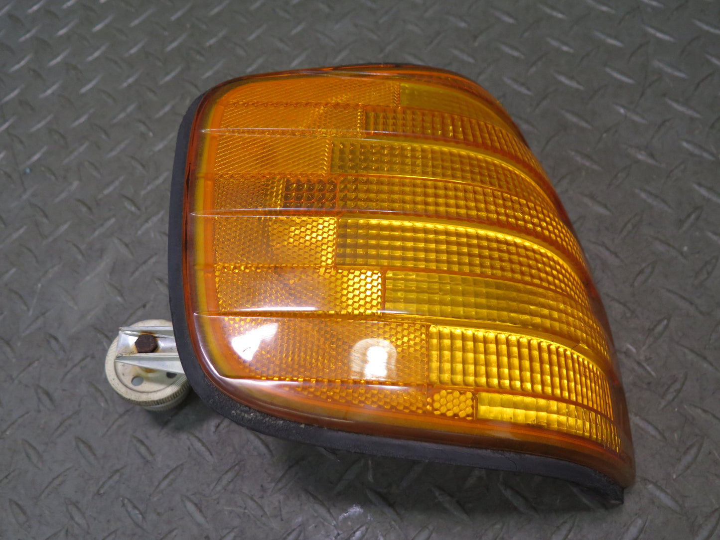86-91 Mercedes W126 Front Left & Right Corner Turn Signal Light Lamp Set Damaged
