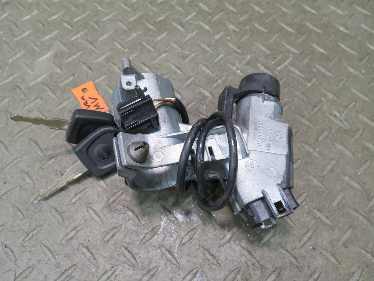 99-03 VW Eurovan T4 Door Cover Door Handle Ignition Trunk Fuel Lock KEY Set OEM